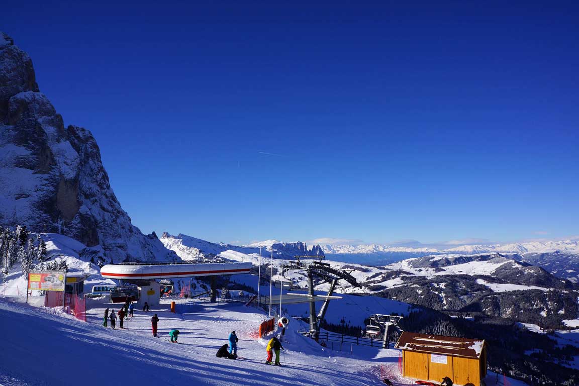 Skiing in Italy in December - Ski facilities at Sochers Ciampinoi