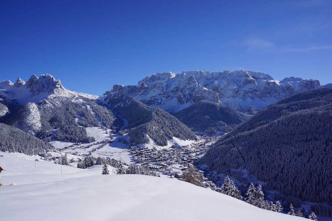Selva Val Gardena Wolkenstein in de winter