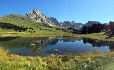Walking holiday: Lech Sant on Seceda in autumn