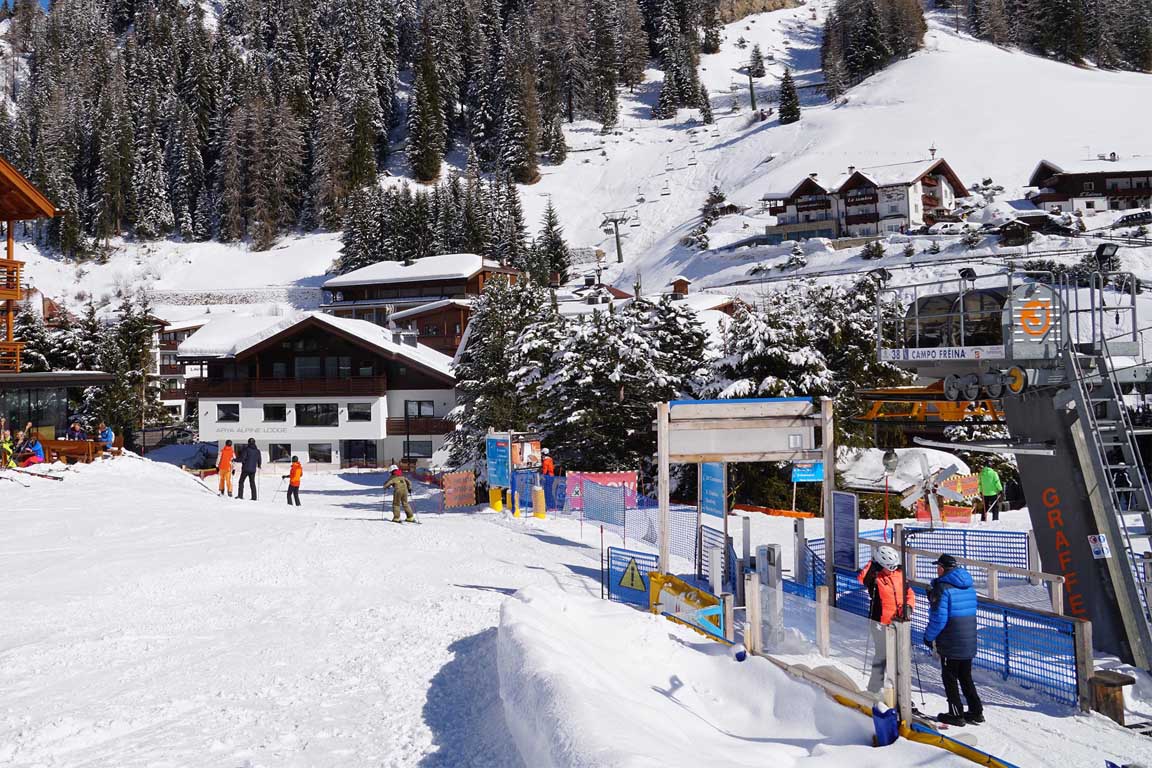 Wintersport Italie: Nieuw elegant en charmant (ski in / ski out) garni hotel aan de skipistes